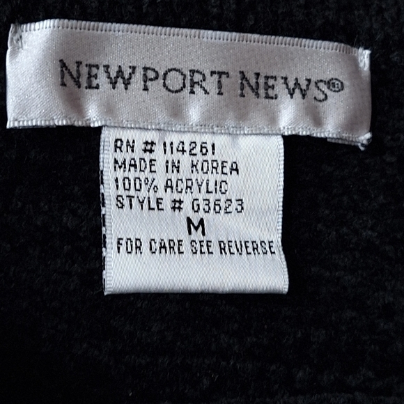 Newport News Black Super Soft Turtleneck Bohemian Crochet Hem Sweater Poncho O/S - Picture 13 of 13